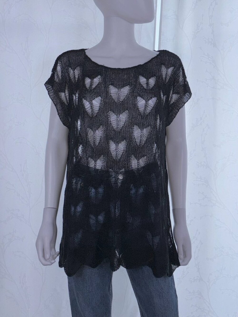 SIMON CHANG women's black short-sleeved sweater large